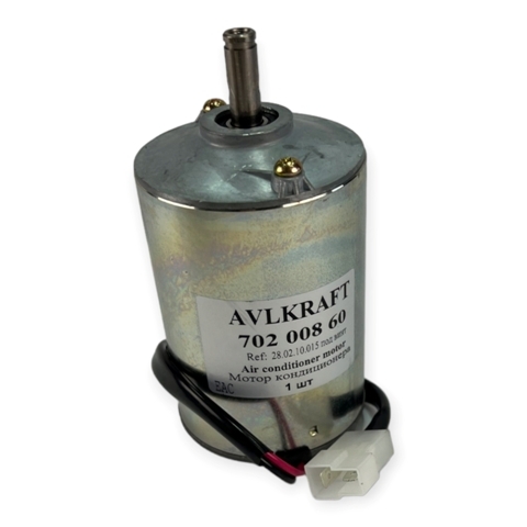 Мотор кондиционера 24V 70W 3.9A  28.02.10.015 под винт